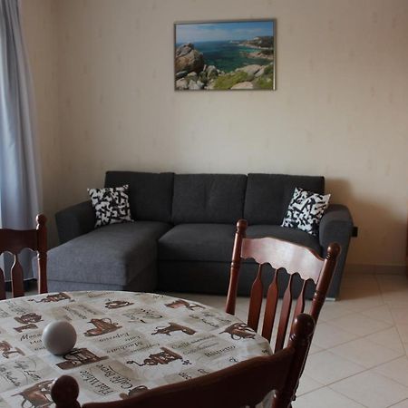 Lizi Apartman Alsoors Bagian luar foto