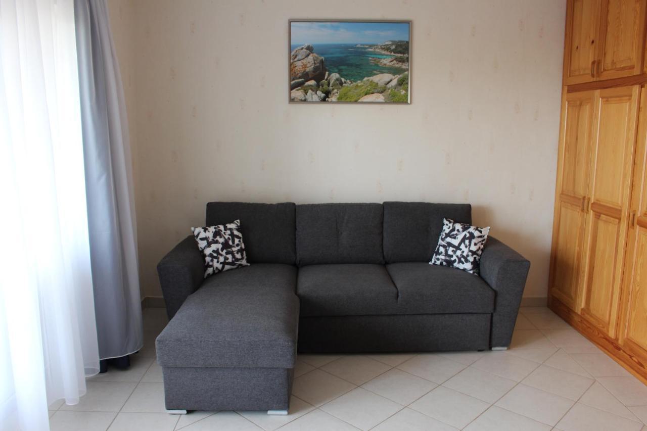 Lizi Apartman Alsoors Bagian luar foto