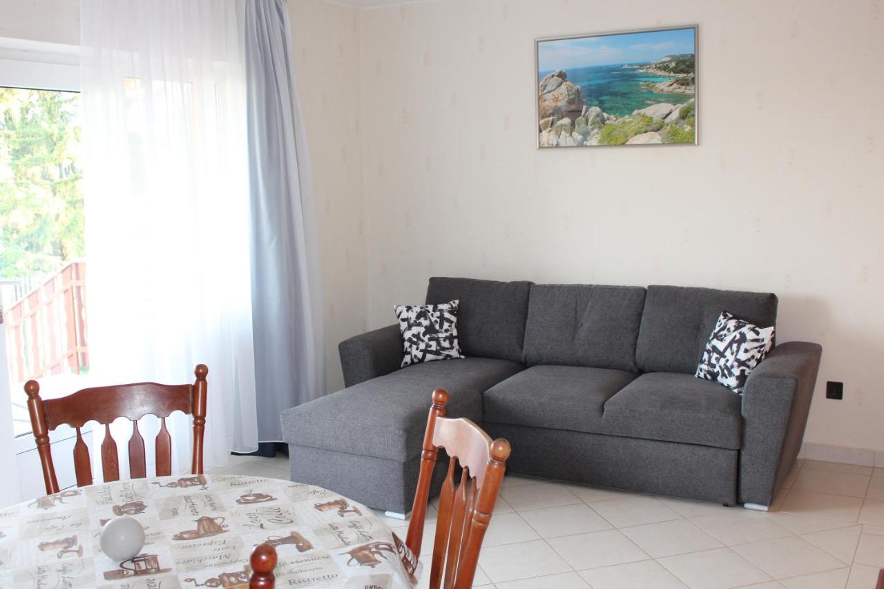 Lizi Apartman Alsoors Bagian luar foto